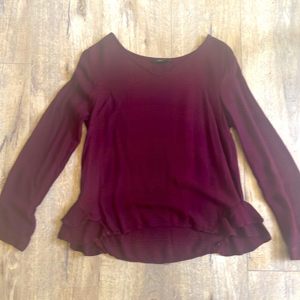 Tresic luxe burgundy blouse in size medium